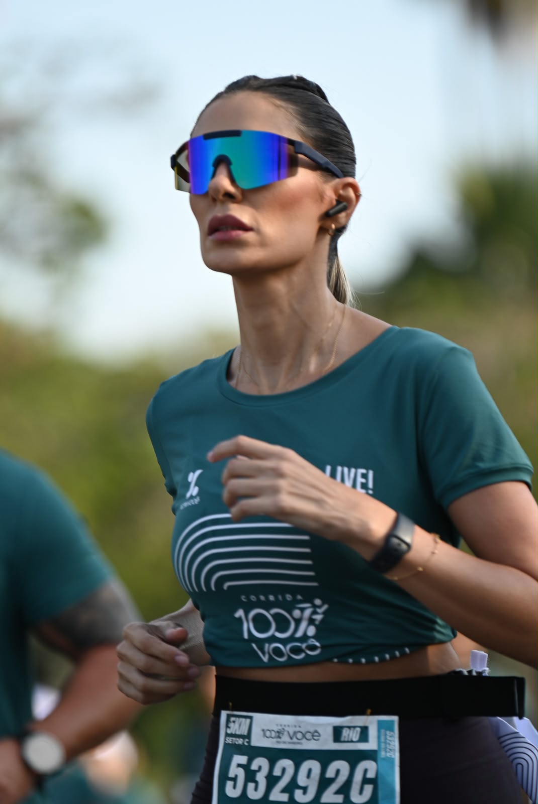 Dra. Mariana Souto correndo na Live!Run Niterói